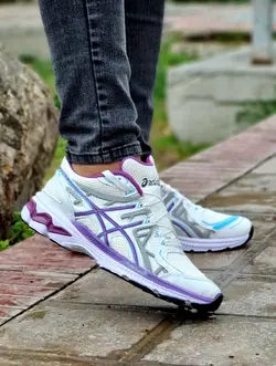 حراج ویژه کفش کتونی اسپرت مردانه پسرانه مدل اسیکس فوق العاده جذاب سفید بنفش