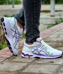 حراج ویژه کفش کتونی اسپرت مردانه پسرانه مدل اسیکس فوق العاده جذاب سفید بنفش