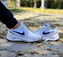 حراج باورنکردنی کفش کتونی اسپرت مردانه و پسرانه مدل نایک اسپیسر بی نهایت راحت و با کیفیت رنگ سفید نایک مشکی زیبا و شیک