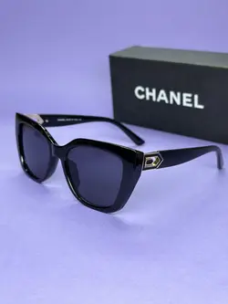 عینک آفتابی کائوچویی زنانه برند CHANEL سایز متوسط