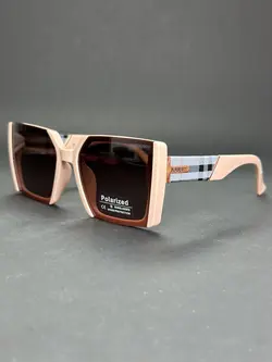 عینک پلاریزه زنانه برند BURBERRY مناسب رانندگی