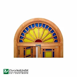 پنجره چوبی سنتی اُرُسی شیشه رنگی صنایع چوب ساج مدل W201 | پنجره اُرُسی گره چینی مشبک