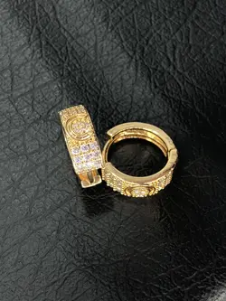 گوشواره حلقه ای نگین دار طرح نعل اسب