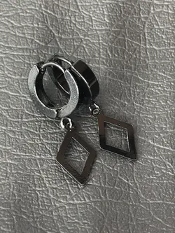 گوشواره حلقه ای طرح لوزی مشکی