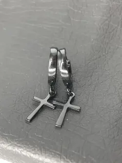 گوشواره طرح صلیب مشکی