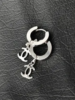 گوشواره طرح چنل نقره ای