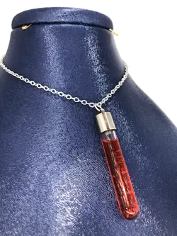 گردنبند کپسول خون