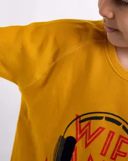 بلوز تک پسرانه طرح هدفون ( 6 تا 10 سال )