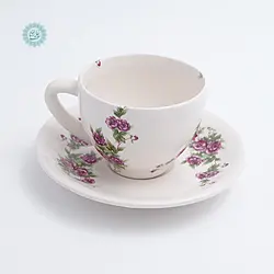 خرید فنجان و نعلبکی سرامیک گل سرخی با بهترین قیمت - سوغات رسان