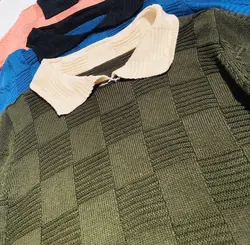 بلوز بافت یقه دار طرح مربع برجسته