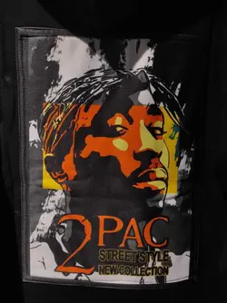 هودی پشت چاپ یقه اسکی