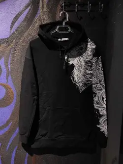 هودی نیم  رخ شیر