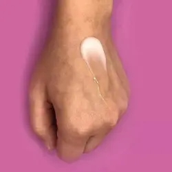 بمب آبرسان کیوتن کامان حاوی عصاره توت و پشن بری