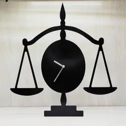 ساعت دیواری طرح ترازو عدالت