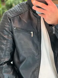 کاپشن چرم مشکی جلو زیپ کد 939 شیک و خاص مجموعه در ونوس مد