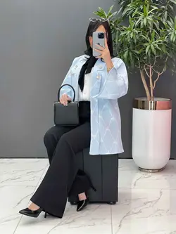 خرید اینترنتی مانتو ژاکارد یقه دکمه دار کد 2453 در ونوس مد