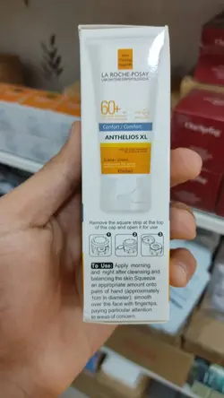 کرم ضد آفتاب بی رنگ و ضد لک لاروش پوزای SPF 60