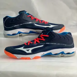 کفش والیبال میزانو ویتانمی