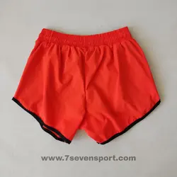 شورتک زنانه ریبوک همراه با لگ زیرین