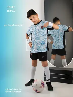 کیت نوجوان و بچگانه پرتغال دوم 2025 سفید آبی