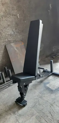 میز بالا سینه