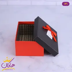 جعبه هدیه قرمز مشکی ساده | 4-141