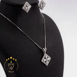 نیم ست نقره طرح گل و لوزی | H 560