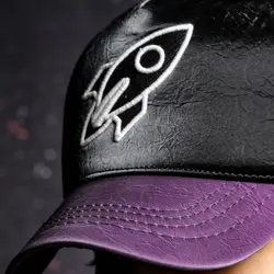 کلاه رویه چرم طرح rocket - فروشگاه اینترنتی ریسک