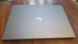 HP ZBOOK 15 Studio G5