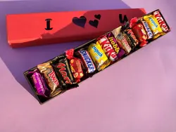 جعبه شکلات طرح i love you - شهر گیلاس | فروشگاه تخصصی پاستیل و شکلات