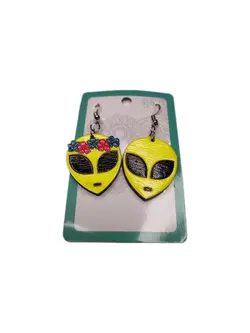 گوشواره چوبی گیتار آدم فضایی - خوشحالی فروشی پلاک 27