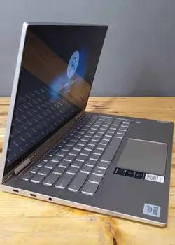 لپ تاپ Lenovo Yoga C740