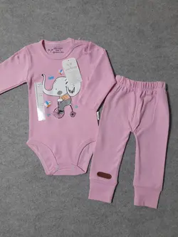 قیمت و خرید بادی و شلوار چیاکو طرح فیل دوچرخه سوار صورتی - سیسمونی آقابزرگ