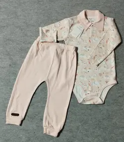 قیمت و خرید بادی و شلوار یقه دار چیاکو طرح حیوانات گلبهی - سیسمونی آقابزرگ