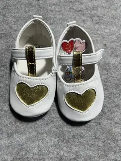 قیمت و خرید پاپوش نوزادی ژیکالو مدل قلبی سفید - سیسمونی آقابزرگ