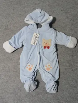 قیمت و خرید سرهمی مخمل خرس پاپیون و ردپا باروک کد 665 - سیسمونی آقابزرگ