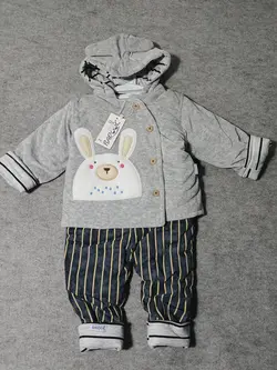 قیمت و خرید شلوار پیشبندی و کت زمستانی 701 باروک طرح خرگوش - سیسمونی آقابزرگ