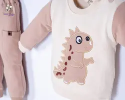 قیمت و خرید بلوز شلوار دایناسور کرم 703 آی نور - سیسمونی آقابزرگ