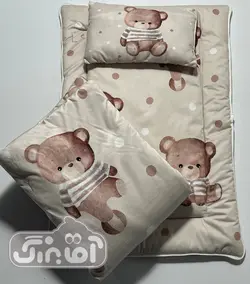 قیمت و خرید سرویس خواب مسافرتی کاراکو دو رو چاپ طرح خرس توپ توپی کرم - سیسمونی آقابزرگ