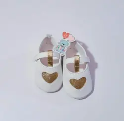 قیمت و خرید پاپوش نوزادی ژیکالو مدل قلبی سفید - سیسمونی آقابزرگ