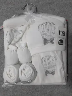 ست بیمارستانی گلدوزی مادرکر طرح تاج و پاپیون نقره ای