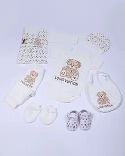 قیمت و خرید 9 تیکه الیزابت طرح خرس سفید - سیسمونی آقابزرگ