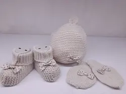 ست کلاه و دستکش و پاپوش بافت