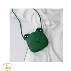 کیف عروسکی طرح قورباغه ای