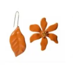 گوشواره نامتقارن طرح گل