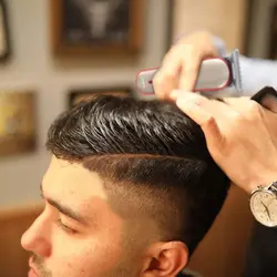 ماشین اصلاح خط زن روزیا مدل HQ246 - مادانو