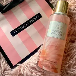 بادی اسپلش ویکتوریا سکرت مدل Horizon In Bloom