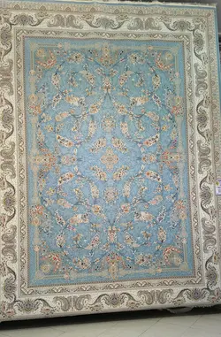 فرش ماشینی ساتراپی طرح گلساران زمینه آبی