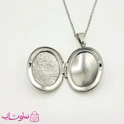 گردنبند لاکت بیضی طرح گل نقره ای