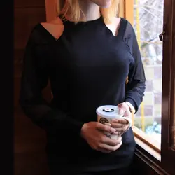 بلوز بافت حریر مشکی سرشانه باز